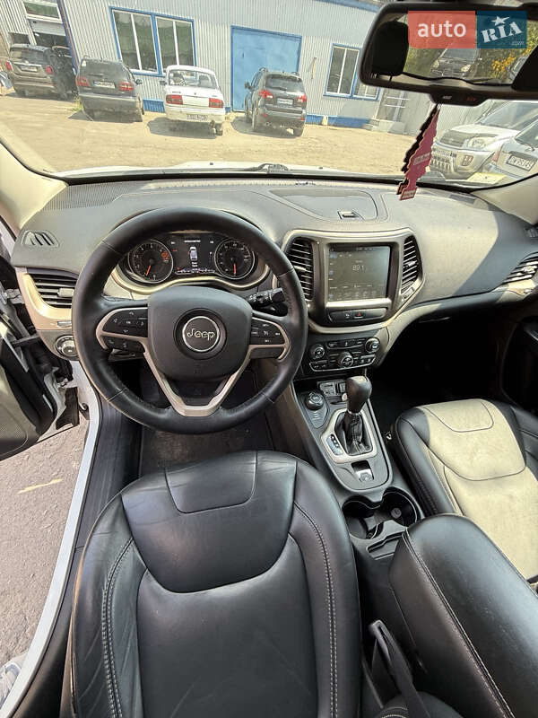 Позашляховик / Кросовер Jeep Cherokee 2015 в Сумах