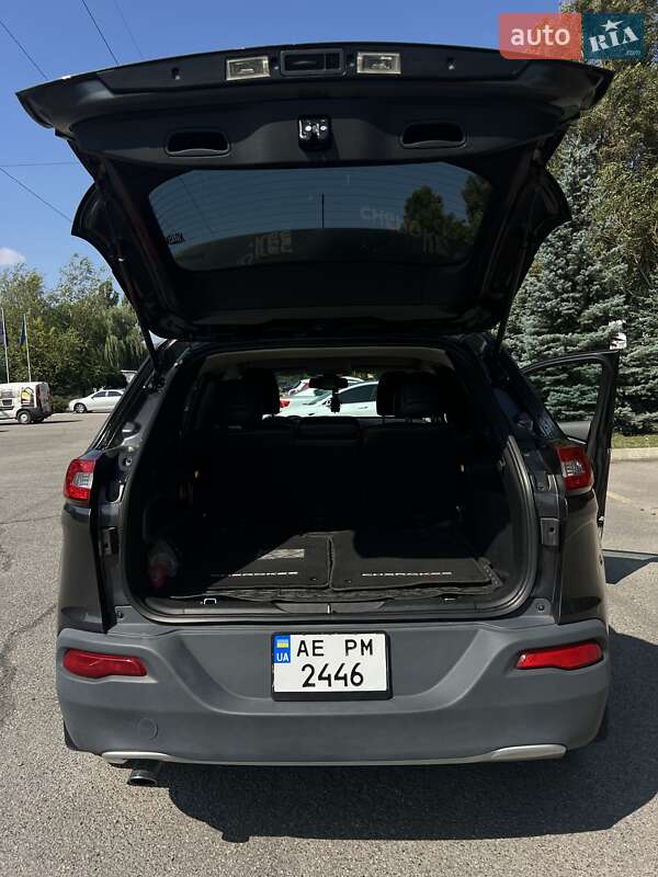 Позашляховик / Кросовер Jeep Cherokee 2015 в Дніпрі