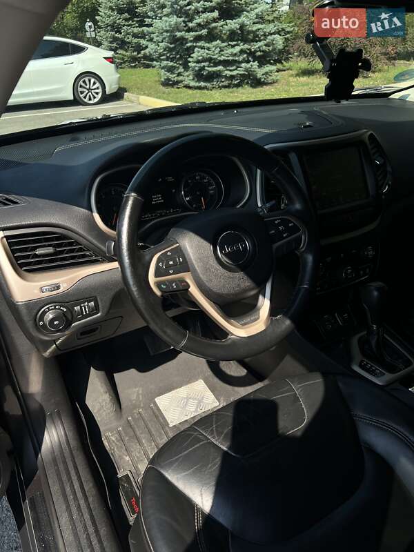 Позашляховик / Кросовер Jeep Cherokee 2015 в Дніпрі