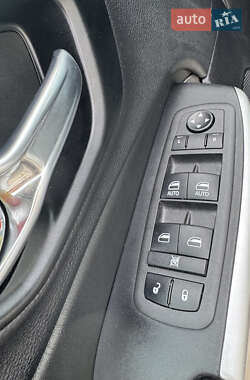 Внедорожник / Кроссовер Jeep Cherokee 2022 в 