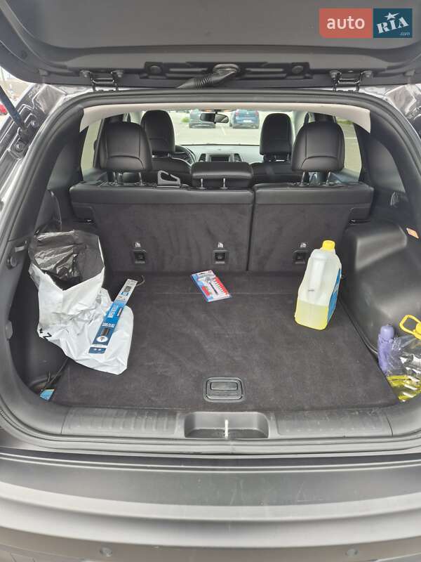 Внедорожник / Кроссовер Jeep Cherokee 2019 в Киеве