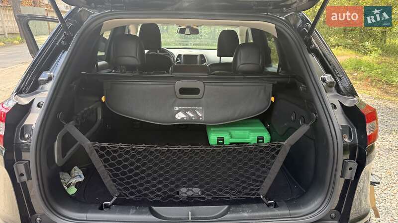 Позашляховик / Кросовер Jeep Cherokee 2016 в Києві