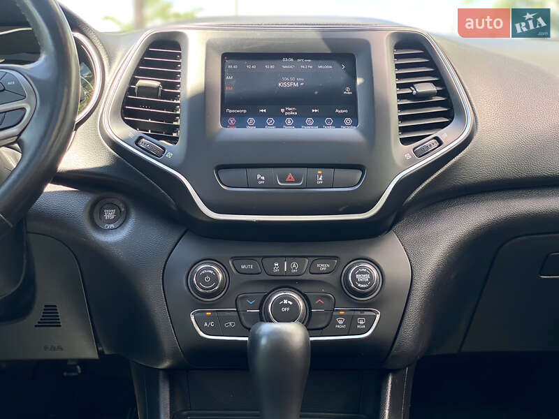 Позашляховик / Кросовер Jeep Cherokee 2020 в Києві