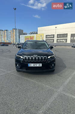 Внедорожник / Кроссовер Jeep Cherokee 2018 в 