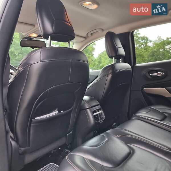 Позашляховик / Кросовер Jeep Cherokee 2016 в Калуші