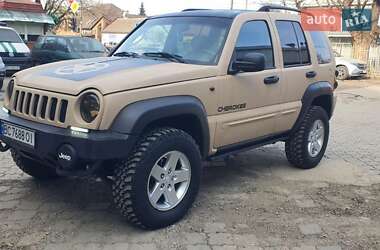 Внедорожник / Кроссовер Jeep Cherokee 2002 в Ужгороде