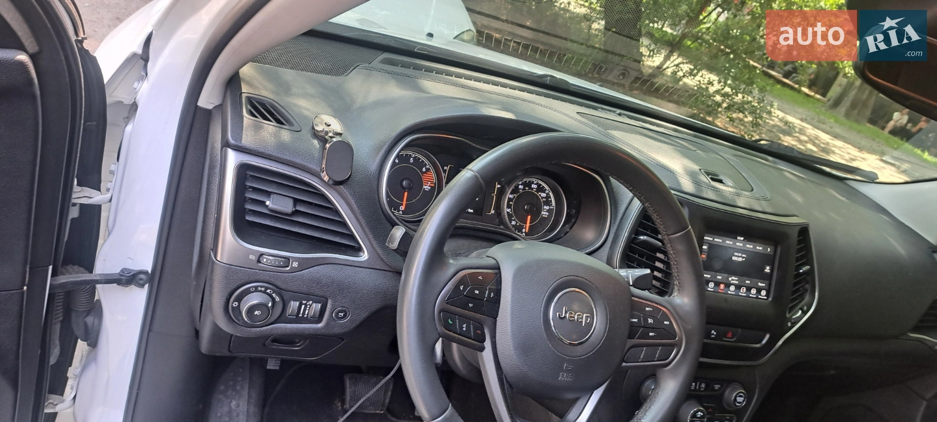 2019 Jeep Cherokee - мініатюра 18