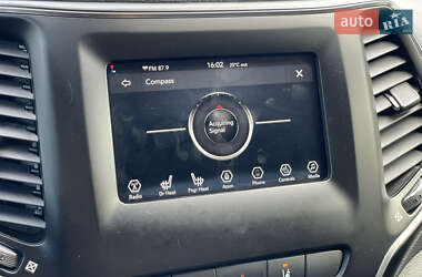 Внедорожник / Кроссовер Jeep Cherokee 2020 в 