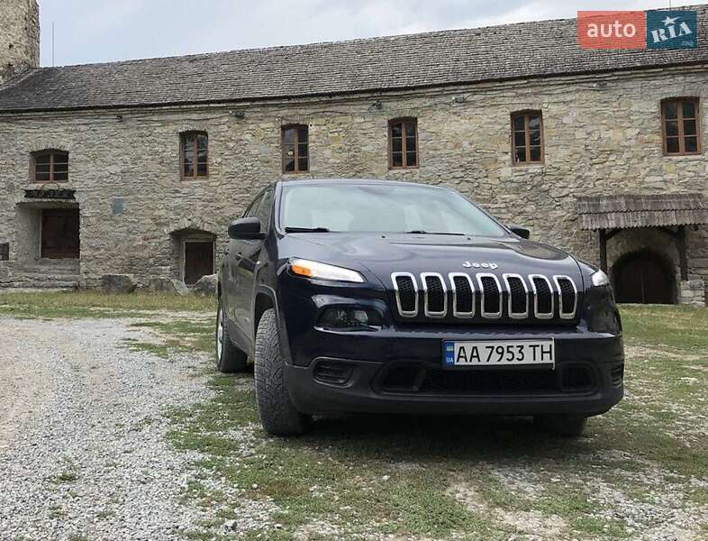 Внедорожник / Кроссовер Jeep Cherokee 2014 в Киеве