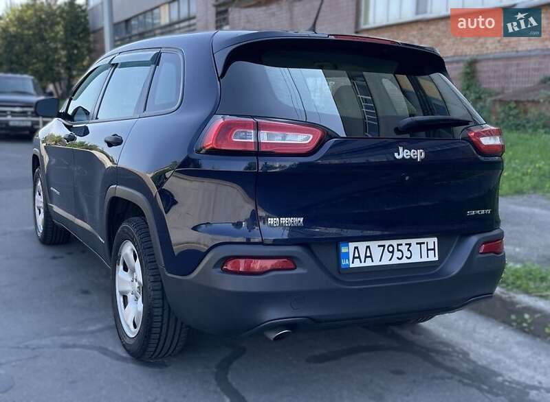 Внедорожник / Кроссовер Jeep Cherokee 2014 в Киеве