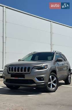 Внедорожник / Кроссовер Jeep Cherokee 2019 в Киеве