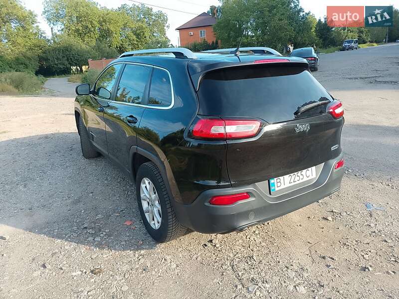 Внедорожник / Кроссовер Jeep Cherokee 2014 в Полтаве