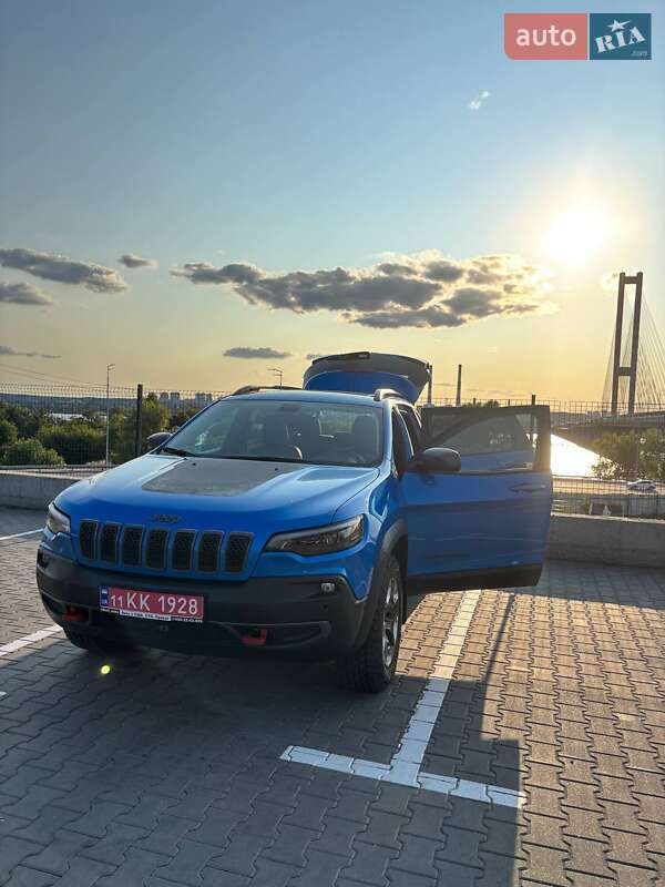 Позашляховик / Кросовер Jeep Cherokee 2020 в Києві фото 8 Позашляховик / Кросовер Jeep Cherokee 2020 в Києві