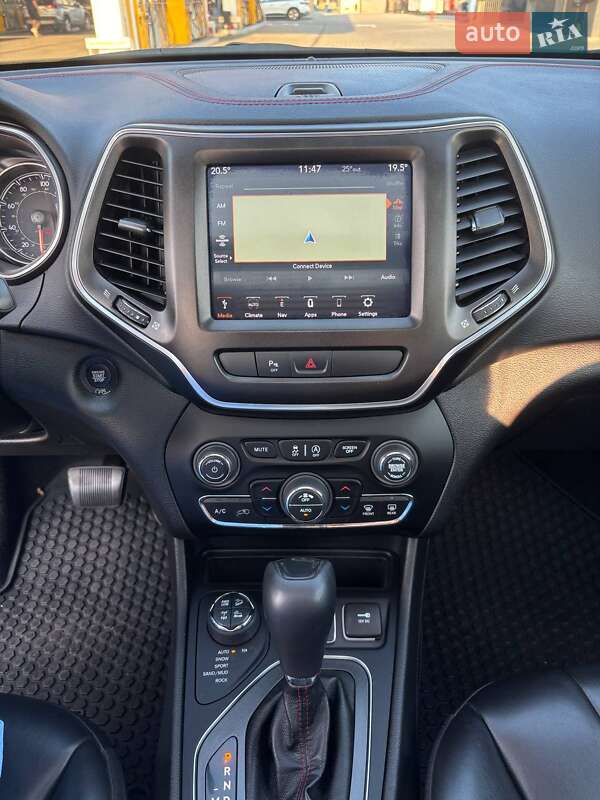 Позашляховик / Кросовер Jeep Cherokee 2020 в Києві фото 12 Позашляховик / Кросовер Jeep Cherokee 2020 в Києві