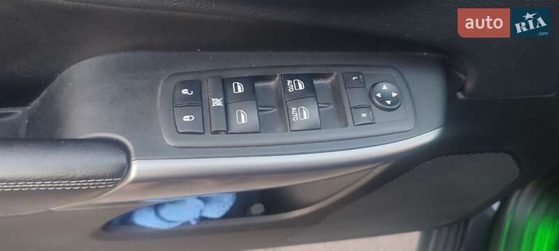 Внедорожник / Кроссовер Jeep Cherokee 2018 в Запорожье