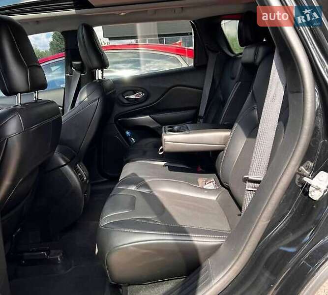 Внедорожник / Кроссовер Jeep Cherokee 2020 в Львове