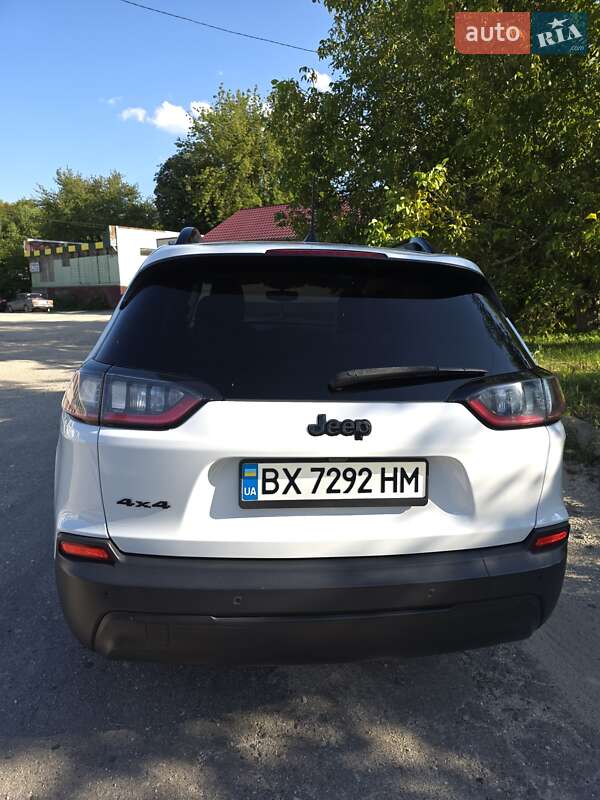 Позашляховик / Кросовер Jeep Cherokee 2018 в Городку