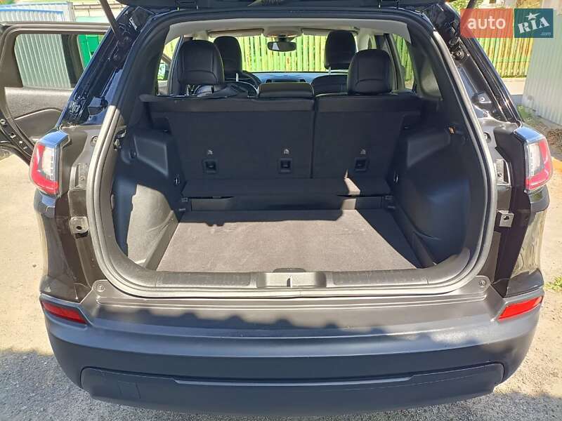 Позашляховик / Кросовер Jeep Cherokee 2020 в Києві