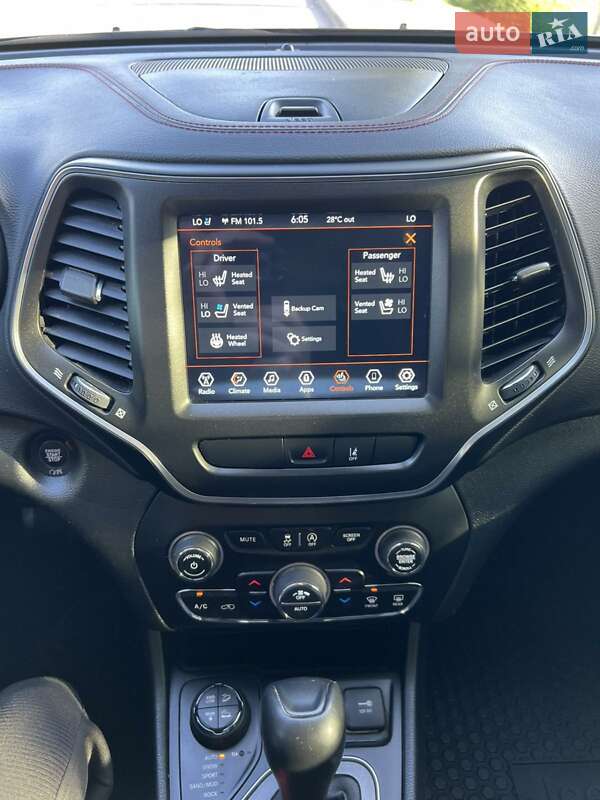 Внедорожник / Кроссовер Jeep Cherokee 2022 в Киеве