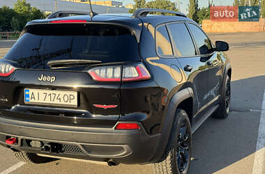 Внедорожник / Кроссовер Jeep Cherokee 2019 в 