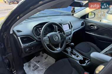 Внедорожник / Кроссовер Jeep Cherokee 2018 в Гайвороне