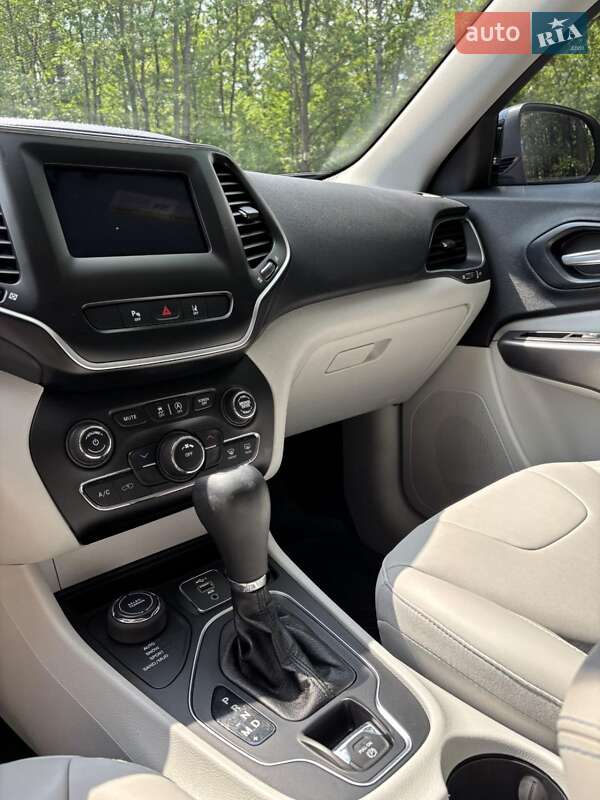 Внедорожник / Кроссовер Jeep Cherokee 2021 в Хотине фото 25 Внедорожник / Кроссовер Jeep Cherokee 2021 в Хотине