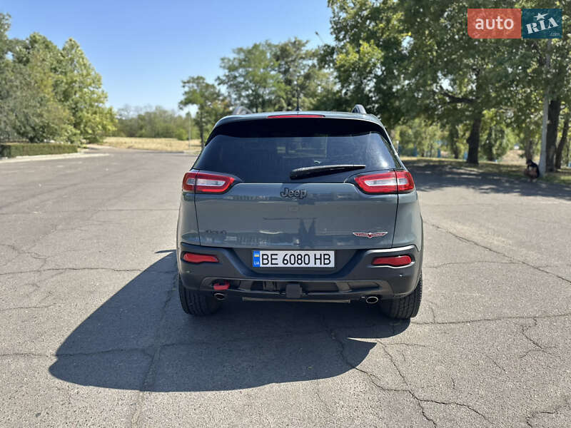 Внедорожник / Кроссовер Jeep Cherokee 2015 в Южноукраинске