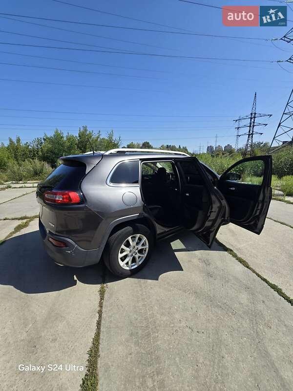 Внедорожник / Кроссовер Jeep Cherokee 2016 в Харькове фото 23 Внедорожник / Кроссовер Jeep Cherokee 2016 в Харькове