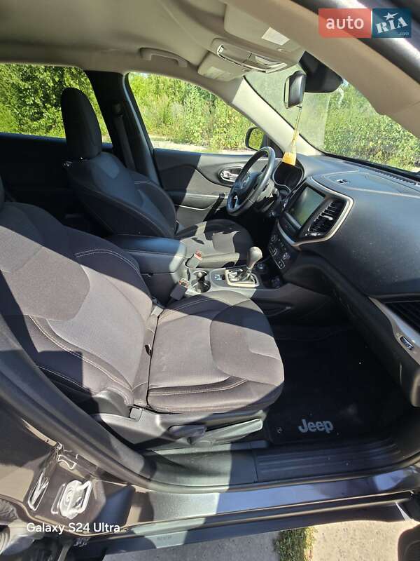 Внедорожник / Кроссовер Jeep Cherokee 2016 в Харькове фото 30 Внедорожник / Кроссовер Jeep Cherokee 2016 в Харькове