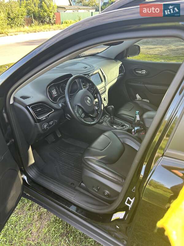 Внедорожник / Кроссовер Jeep Cherokee 2020 в Киеве фото 16 Внедорожник / Кроссовер Jeep Cherokee 2020 в Киеве