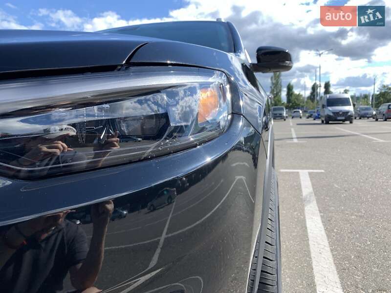 Внедорожник / Кроссовер Jeep Cherokee 2019 в Киеве