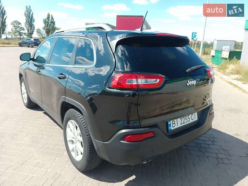 Внедорожник / Кроссовер Jeep Cherokee 2014 в Полтаве