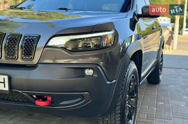 Внедорожник / Кроссовер Jeep Cherokee 2018 в 