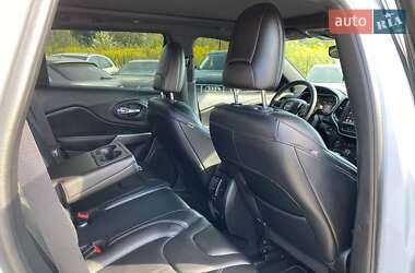 Внедорожник / Кроссовер Jeep Cherokee 2020 в 