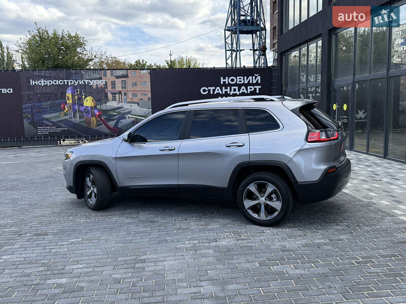 Позашляховик / Кросовер Jeep Cherokee 2019 в Полтаві фото 6 Позашляховик / Кросовер Jeep Cherokee 2019 в Полтаві