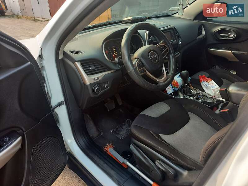 Позашляховик / Кросовер Jeep Cherokee 2017 в Києві фото 5 Позашляховик / Кросовер Jeep Cherokee 2017 в Києві