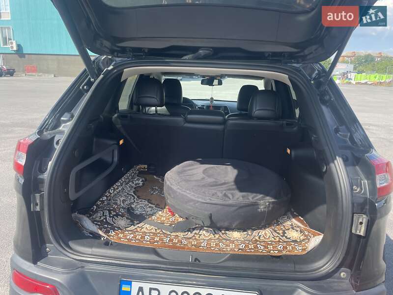 Позашляховик / Кросовер Jeep Cherokee 2015 в Тульчині