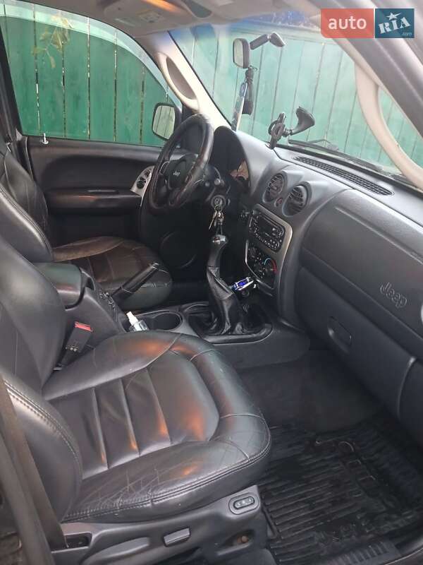 Позашляховик / Кросовер Jeep Cherokee 2002 в Котельві