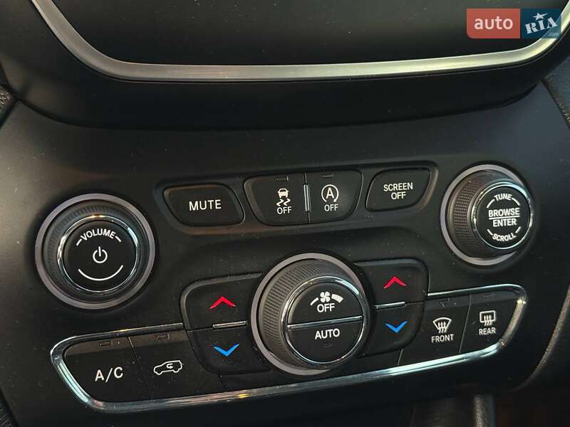 Внедорожник / Кроссовер Jeep Cherokee 2018 в Харькове