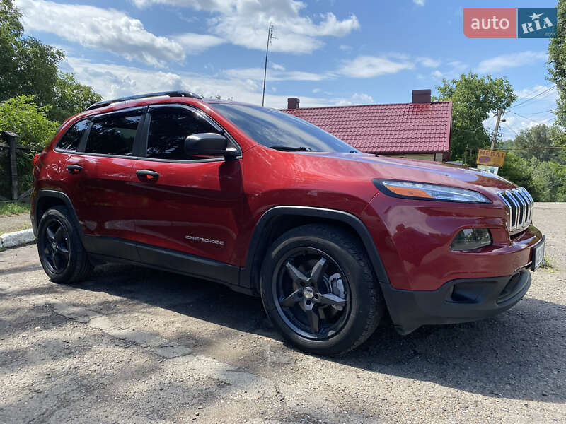 Внедорожник / Кроссовер Jeep Cherokee 2016 в Черновцах