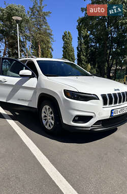Внедорожник / Кроссовер Jeep Cherokee 2018 в 