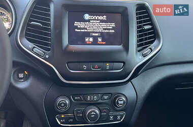 Внедорожник / Кроссовер Jeep Cherokee 2021 в 