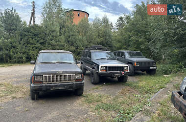 Внедорожник / Кроссовер Jeep Cherokee 1991 в Черновцах