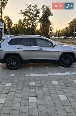 Внедорожник / Кроссовер Jeep Cherokee 2016 в Черкассах