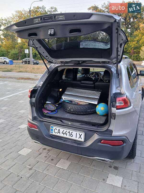 Позашляховик / Кросовер Jeep Cherokee 2016 в Черкасах