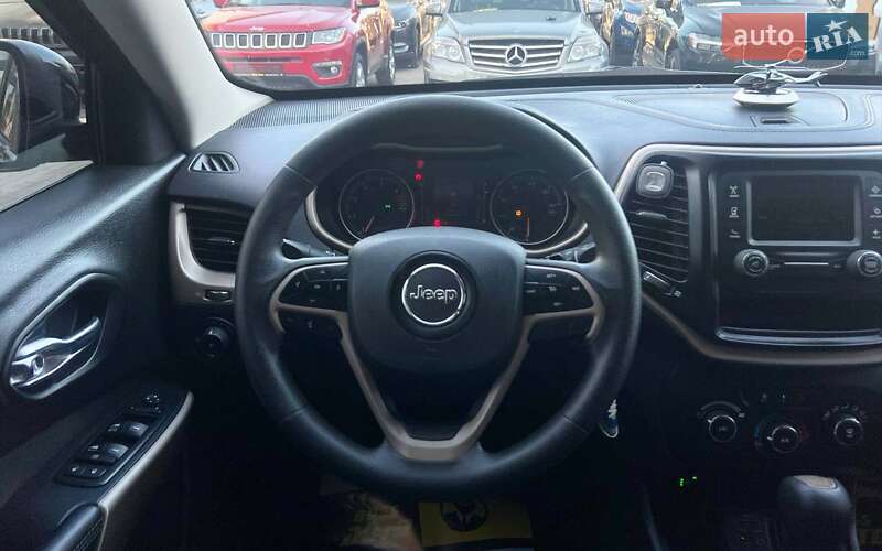 Позашляховик / Кросовер Jeep Cherokee 2017 в Івано-Франківську фото 13 Позашляховик / Кросовер Jeep Cherokee 2017 в Івано-Франківську