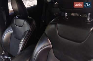 Внедорожник / Кроссовер Jeep Cherokee 2019 в 