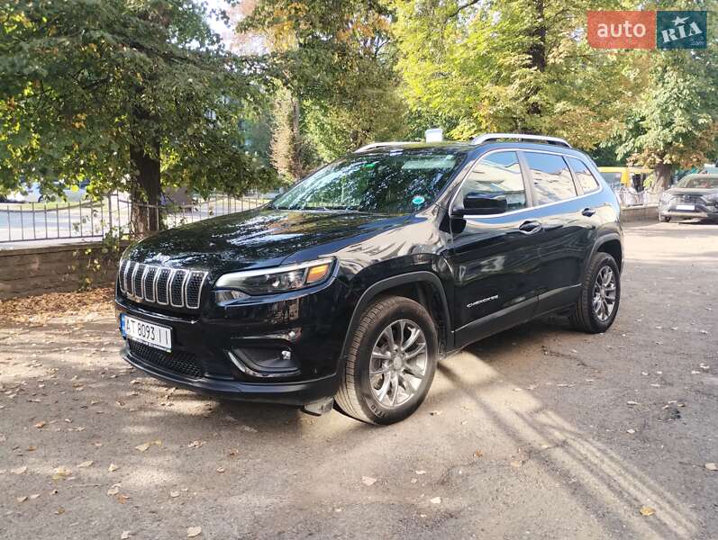 Внедорожник / Кроссовер Jeep Cherokee 2019 в 