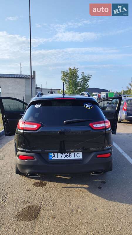 Позашляховик / Кросовер Jeep Cherokee 2016 в Сарнах