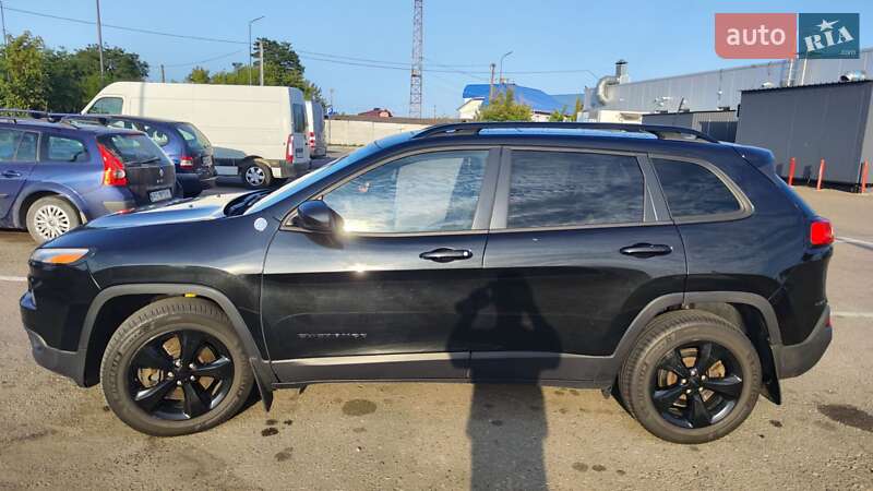 Позашляховик / Кросовер Jeep Cherokee 2016 в Сарнах